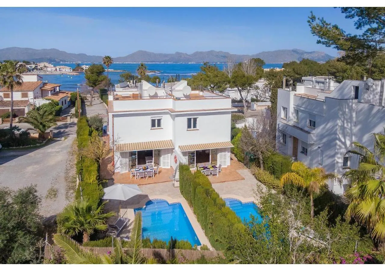Traumhafte Villa Maricel Fuer 8 Gaeste Am Meer アルクディア